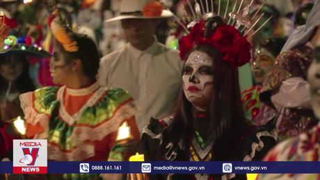 Diễu hành mừng Lễ hội người chết ở Mexico