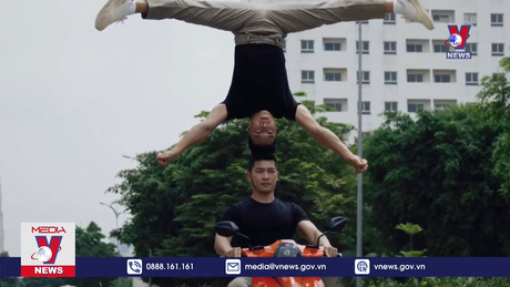 Sẽ làm việc với các đơn vị liên quan vụ chồng đầu đi xe máy 