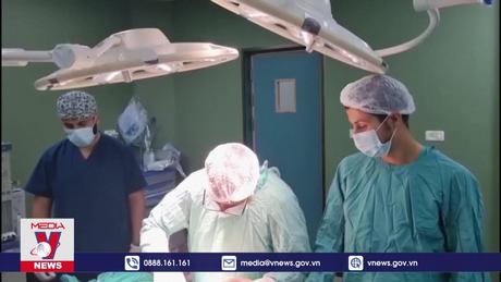 Bé gái chào đời bằng sinh mổ ở nam Gaza