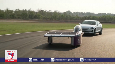 Đua xe chạy bằng năng lượng Mặt Trời