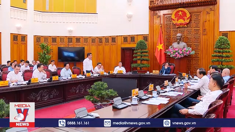 Thường trực Chính phủ họp với các bộ, ngành về cung ứng điện
