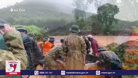 Hà Tĩnh nỗ lực tìm kiếm người dân mất tích do mưa lũ