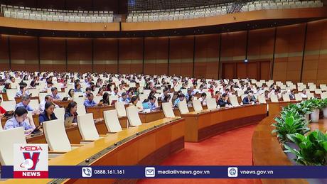 Quốc hội tiếp tục thảo luận về phát triển Kinh tế - Xã hội