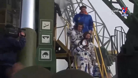 Thông điệp lịch sử: Sự có mặt của con người trên không gian