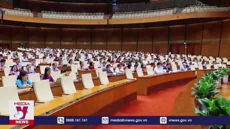 Nhiều vấn đề trong phát triển kinh tế - xã hội được quan tâm