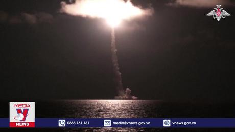 Nga phóng thành công ICBM Bulava từ tàu ngầm tuần dương