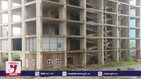 Doanh nghiệp bất động sản chồng chất khó khăn