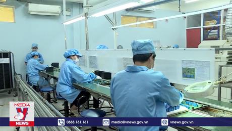 Sản xuất công nghiệp tăng ở 49 địa phương