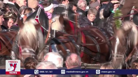 Độc đáo lễ ban phước lành cho ngựa