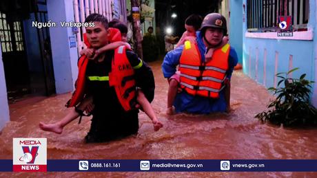 Lũ bất ngờ, Đà Nẵng sơ tán dân trong đêm 