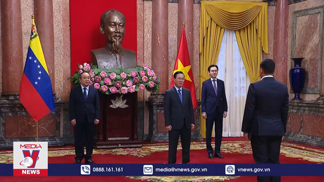 Chủ tịch nước Võ Văn Thưởng tiếp Đại sứ đến trình quốc thư