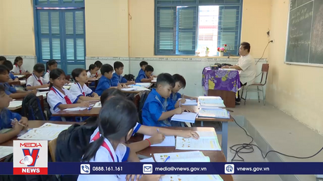  Quan tâm phát triển giáo dục vùng đồng bào dân tộc thiểu số