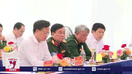 Bộ trưởng Quốc phòng dự ngày hội Đoàn kết tại Hưng Yên