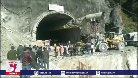 Sập đường hầm ở Ấn Độ