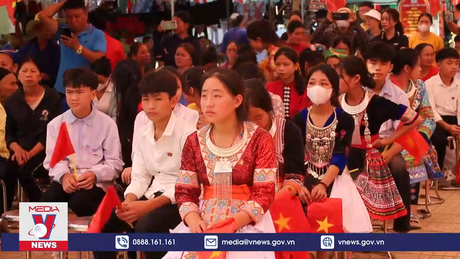 Ngày hội Đại đoàn kết ở xã biên giới Nghệ An