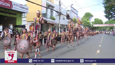 Sắc màu Tây Nguyên trong Lễ hội đường phố Gia Lai