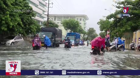 Học sinh Đà Nẵng nghỉ học do mưa lớn