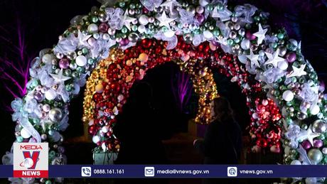 'Bữa tiệc' ánh sáng tại vườn bách thảo Hoàng gia Anh