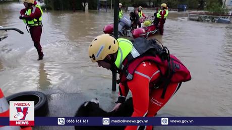 Pháp sẽ ban bố tình trạng thiên tai ở miền Bắc