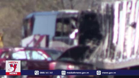 Tai nạn xe buýt chở học sinh tại Mỹ, hơn 20 người thương vong