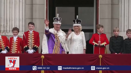 Vua Anh kỉ niệm sinh nhật thứ 75