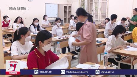 Bộ GD&ĐT kiến nghị thi tốt nghiệp 2025 với hai môn bắt buộc