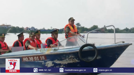 Căng mình chống buôn lậu mùa nước nổi