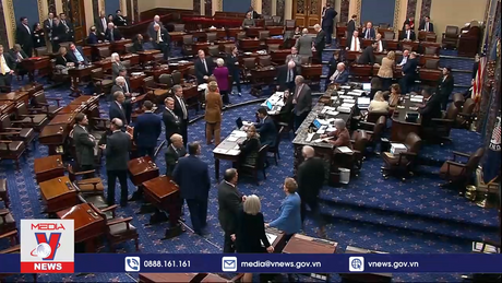 Thượng viện Mỹ thông qua dự luật ngăn chính phủ đóng cửa