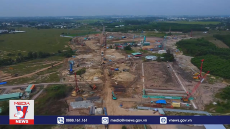 Tăng tốc làm đường công vụ cho sân bay Long Thành
