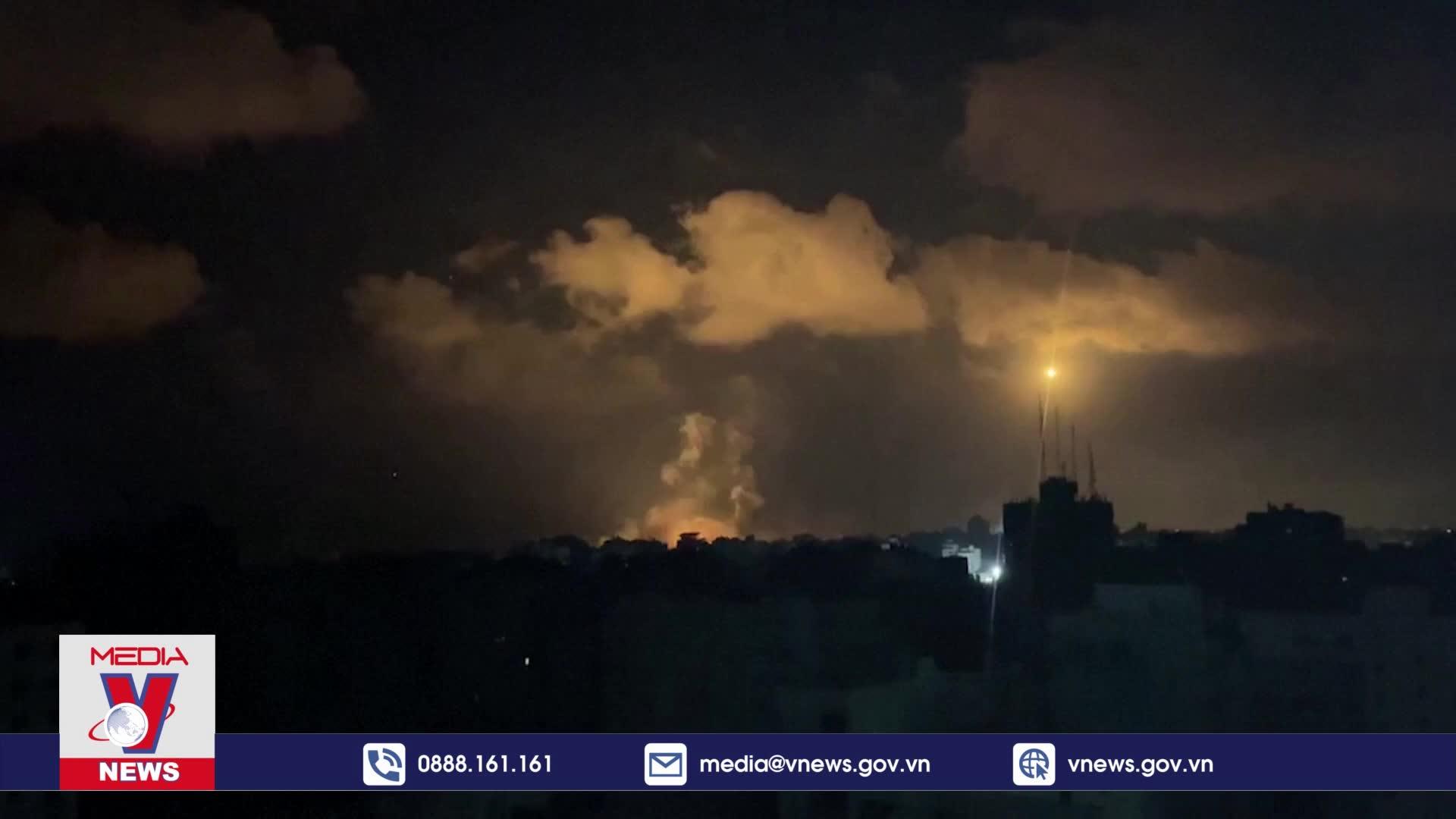 Israel tiếp tục đột kích vào Bệnh viện Al-Shifa ở Thành phố Gaza