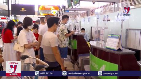 Tỷ lệ bay đúng giờ toàn ngành hàng không giảm 