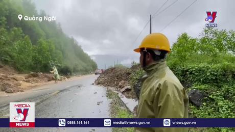 Nhiều nơi sạt lở do mưa lũ 