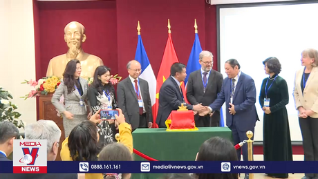 Chuyển giao Ấn vàng “Hoàng đế chi bảo” từ Pháp về Việt Nam