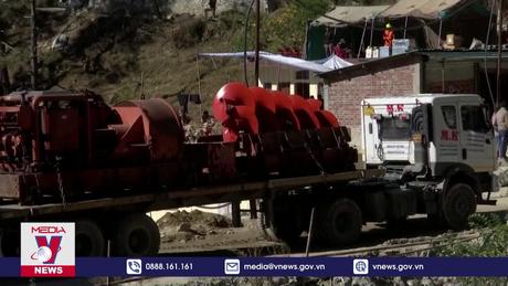 Ấn Độ tạm dừng chiến dịch giải cứu nạn nhân vụ sập đường hầm