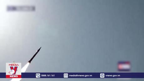 Iran công bố mẫu tên lửa siêu thanh mới phát triển