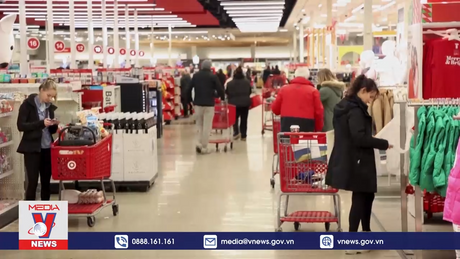 Rộn ràng không khí mua sắm Black Friday sớm tại Mỹ