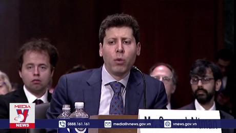 Ông Sam Altman trở lại làm CEO của OpenAI