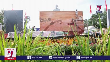 “Bức tranh lớn nhất Việt Nam được làm từ gạo ST” 