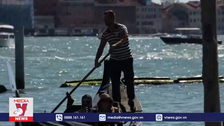 Italy thí điểm thu phí du khách vào Venice