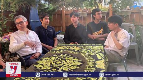 Đại sứ quán Việt Nam tại Israel thăm hỏi kiều bào, sinh viên