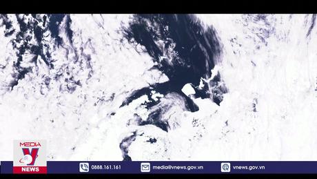 Băng trôi lớn nhất thế giới lần đầu di chuyển