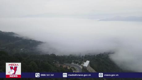 Biển mây thơ mộng trên đèo Tằng Quái