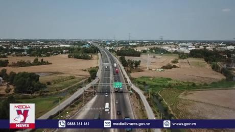 Yêu cầu rà soát nâng tốc độ cao tốc 4 làn xe lên 90km/h