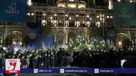 Giáng Sinh đậm màu sắc thế vận hội tại Paris, Pháp