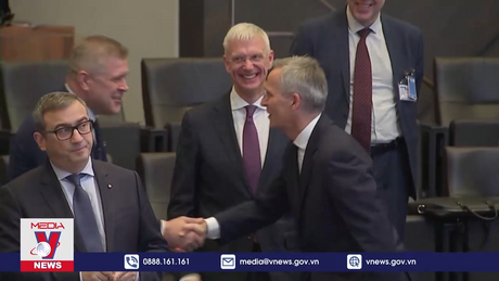 Nhóm họp hội nghị ngoại trưởng NATO