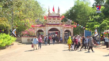 Hành trình Việt số 371: Dinh Thầy Thím điểm đến văn hóa tâm linh của Bình Thuận.