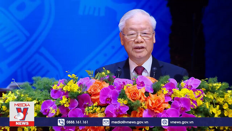 Tiếp tục xây dựng giai cấp công nhân và tổ chức Công đoàn ngày càng vững mạnh toàn diện