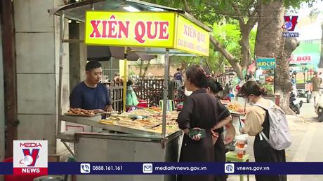 Công an Hà Nội khuyến cáo về đồ ăn cổng trường