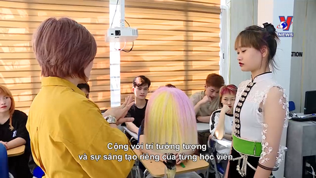 Không gian Pháp ngữ: Lớp dạy cắt tóc miễn phí cho thanh niên dân tộc