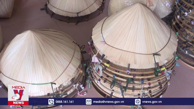 Vĩnh Long giữ gìn nghề chằm nón lá truyền thống 